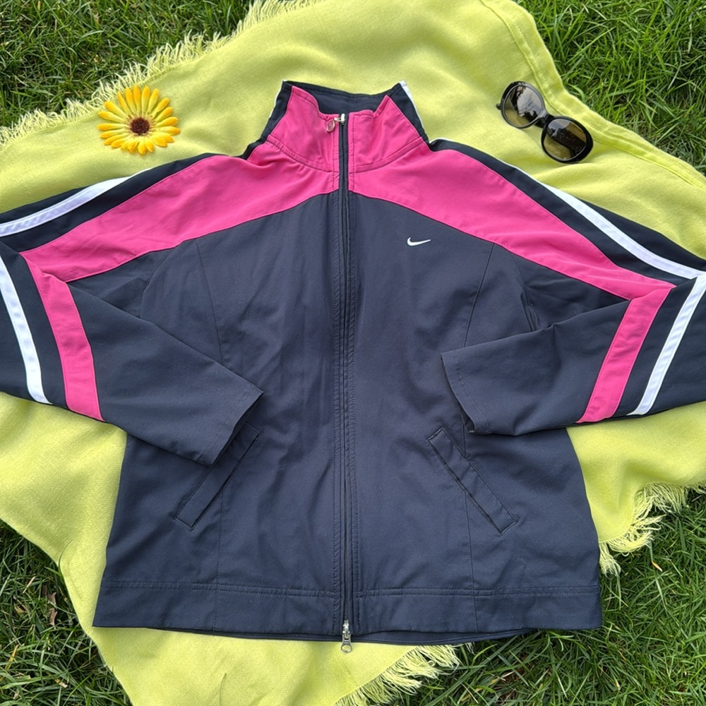 ✔️ NIKE; Cute! Navy Blue, Hot Pink, White Striped Jacket in Misses Size XL NICE!